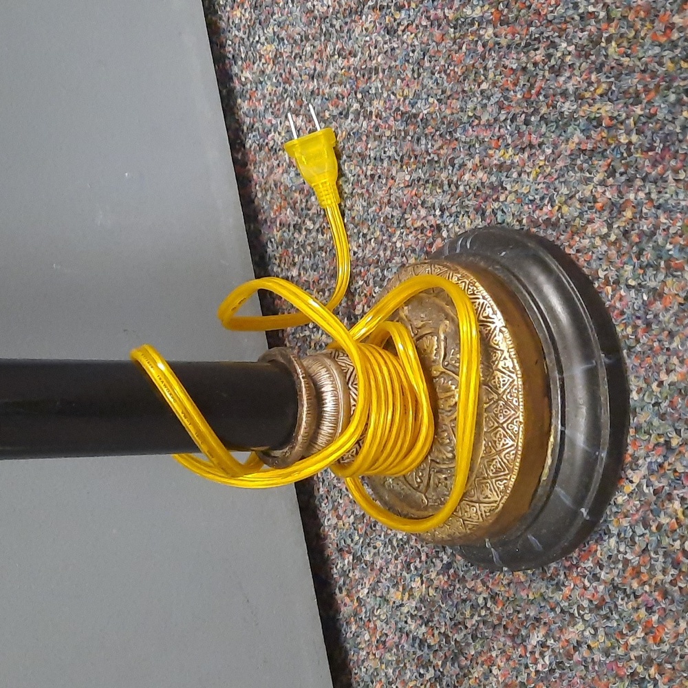 Lamp - Picture 2 of 3